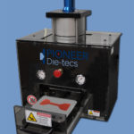 pneumatic press for die-cutting specimen dies